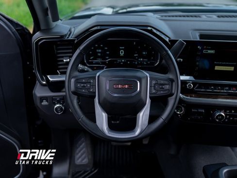 Used 2023 GMC Sierra 1500 Elevation image 28