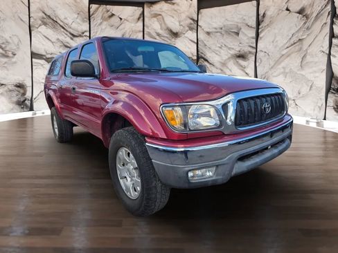 Used 2002 Toyota Tacoma PreRunner RWD image 3