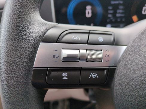 Used 2025 Hyundai Tucson SEL FWD image 19