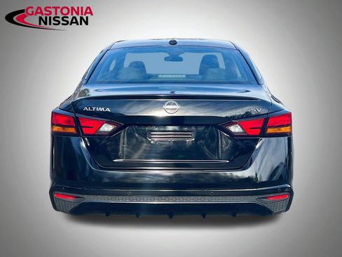 Used 2024 Nissan Altima 2.5 SV image 7