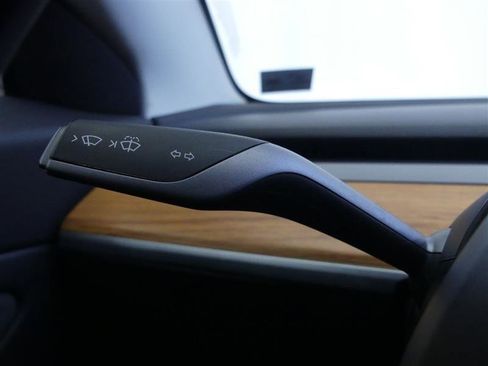 Used 2019 Tesla Model 3 Standard Range Plus image 20