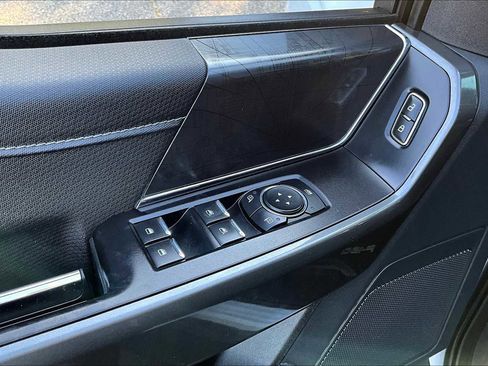 Used 2022 Ford F150 XLT w/ Equipment Group 302A High image 30