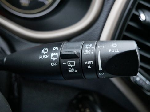 Used 2015 Jeep Cherokee Latitude w/ Cold Weather Group image 25