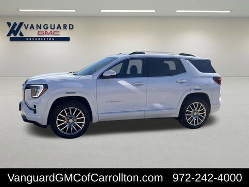 New 2026 GMC Terrain Denali w/ LPO, Floor Liner Package image 17