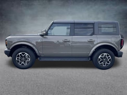 New 2025 Ford Bronco Outer Banks image 2