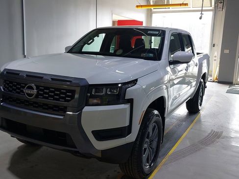 New 2026 Nissan Frontier SV w/ All-Weather Content Package AWD/4WD image 17