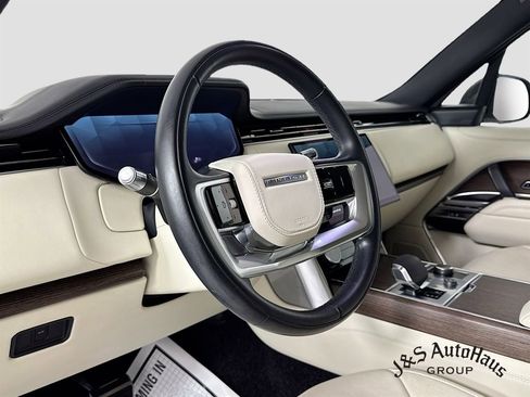 Used 2022 Land Rover Range Rover Long Wheelbase SE AWD/4WD image 9