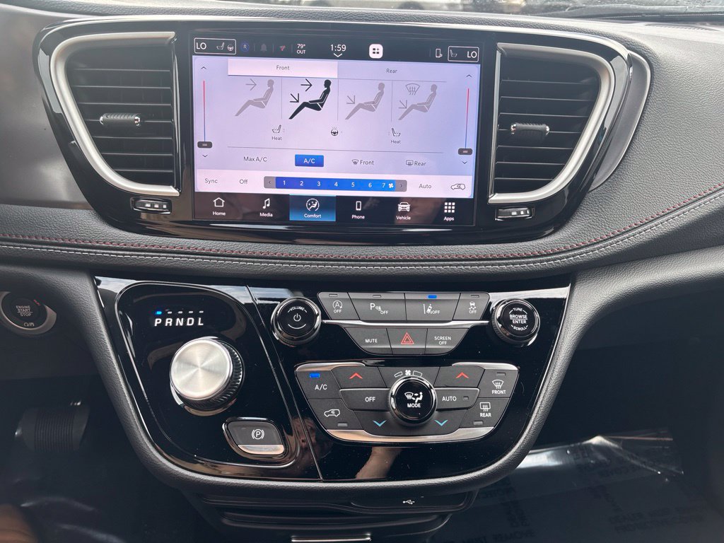 New 2027 Chrysler Pacifica Select AWD/4WD image 15