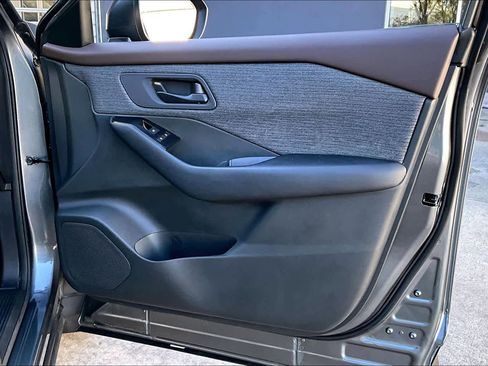 Certified 2023 Nissan Rogue S image 21