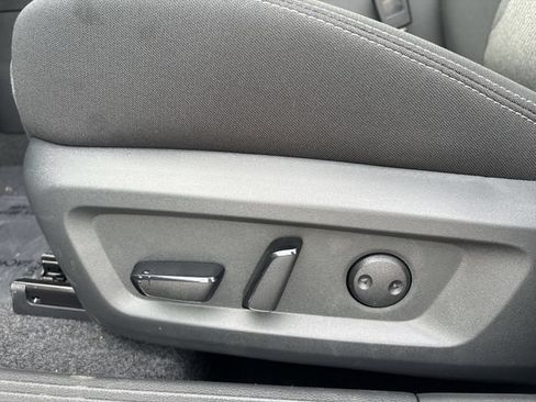 New 2026 Nissan Rogue SV w/ Cold Weather Package AWD/4WD image 12