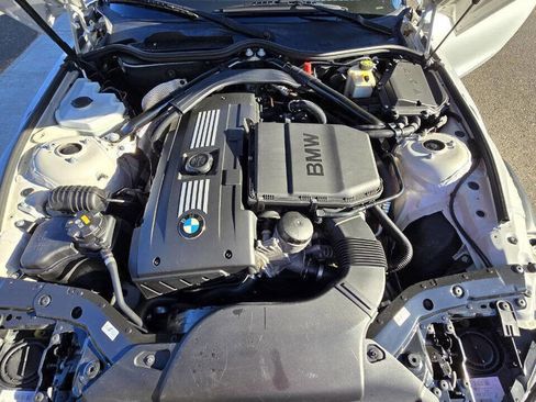 Used 2011 BMW Z4 sDrive35i image 14