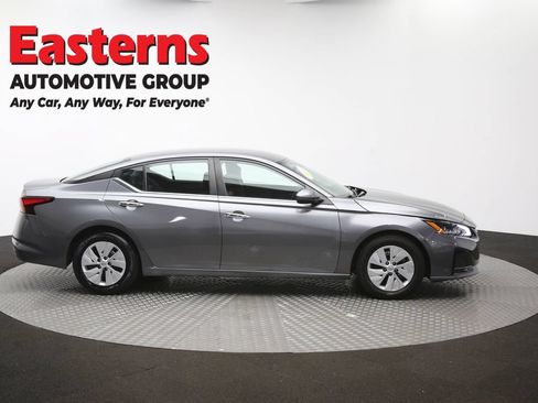 Used 2023 Nissan Altima 2.5 S FWD image 44