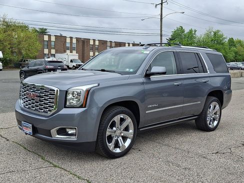 Used 2019 GMC Yukon Denali w/ Denali Ultimate Package AWD/4WD image 3