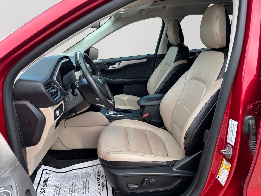 Used 2022 Ford Escape SEL w/ Technology Package FWD image 24