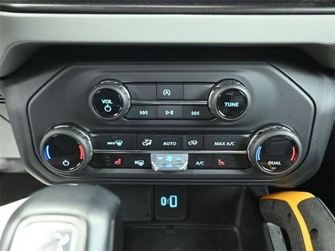 Certified 2023 Ford Bronco Badlands w/ Sasquatch Package image 13