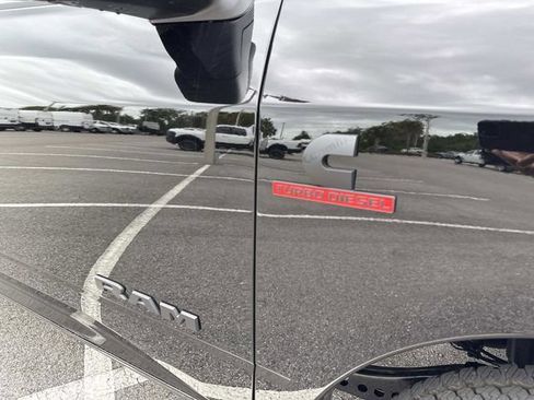 New 2026 RAM 3500 Laramie AWD/4WD image 10