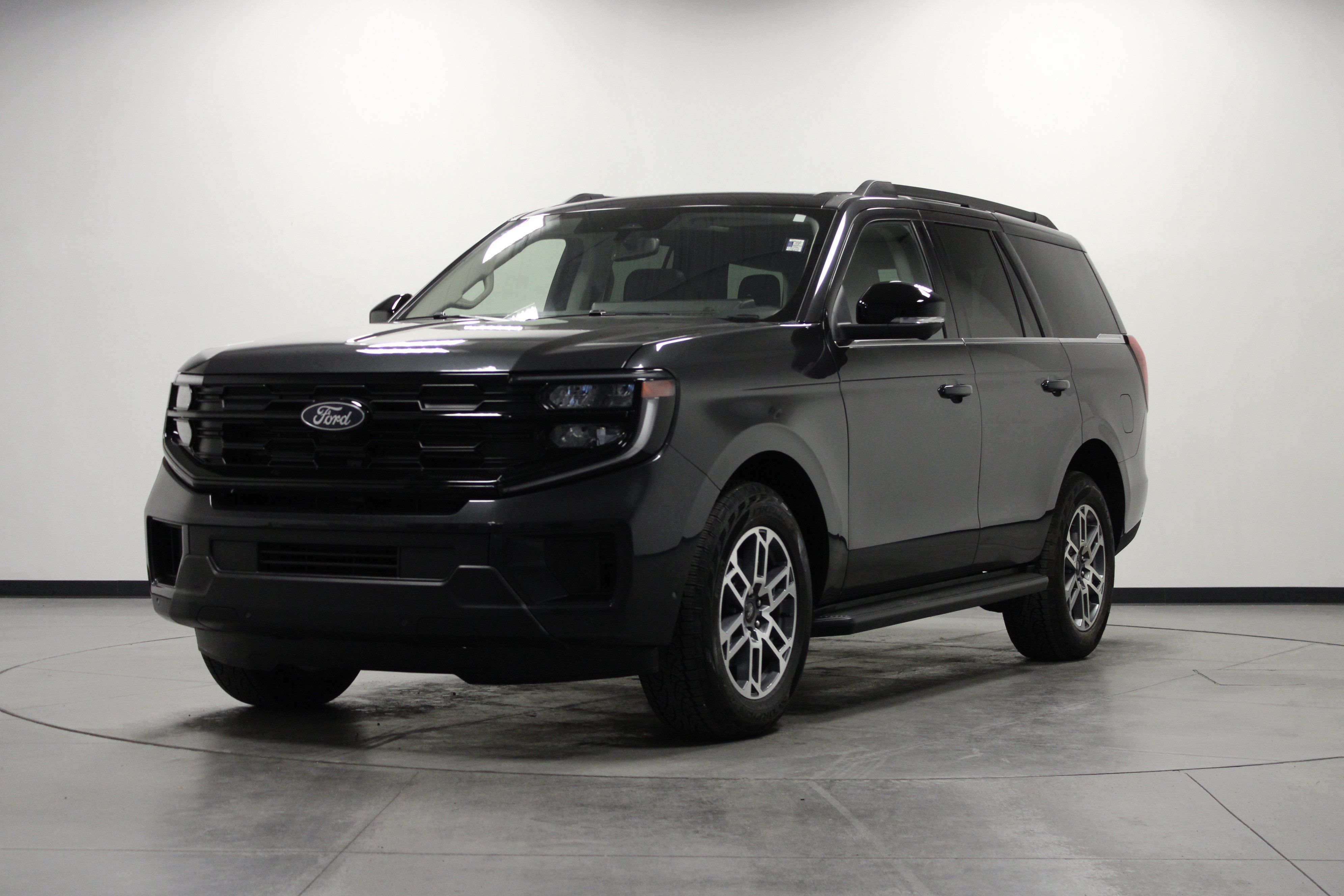 Used 2025 Ford Expedition Active AWD/4WD image 8