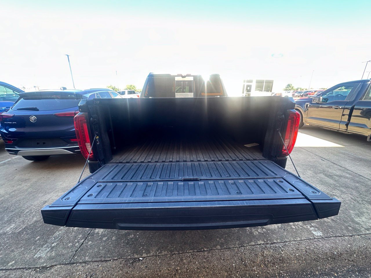 Used 2020 GMC Sierra 1500 Denali w/ Denali Ultimate Package AWD/4WD image 15