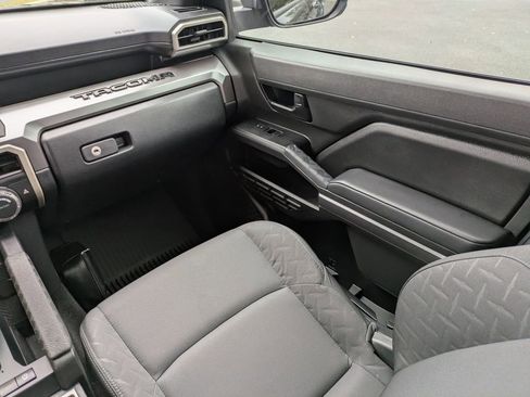 Used 2025 Toyota Tacoma SR5 image 16