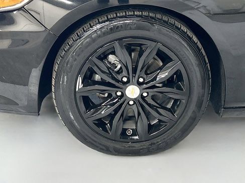 Used 2023 Chevrolet Malibu LT image 30