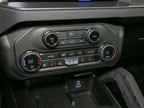 Used 2025 Ford Bronco Badlands w/ Sasquatch Package AWD/4WD image 24