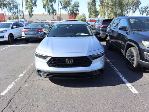 Used 2023 Honda Accord Sport image 2