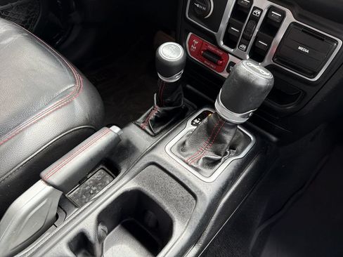 Used 2018 Jeep Wrangler Unlimited Rubicon AWD/4WD image 18