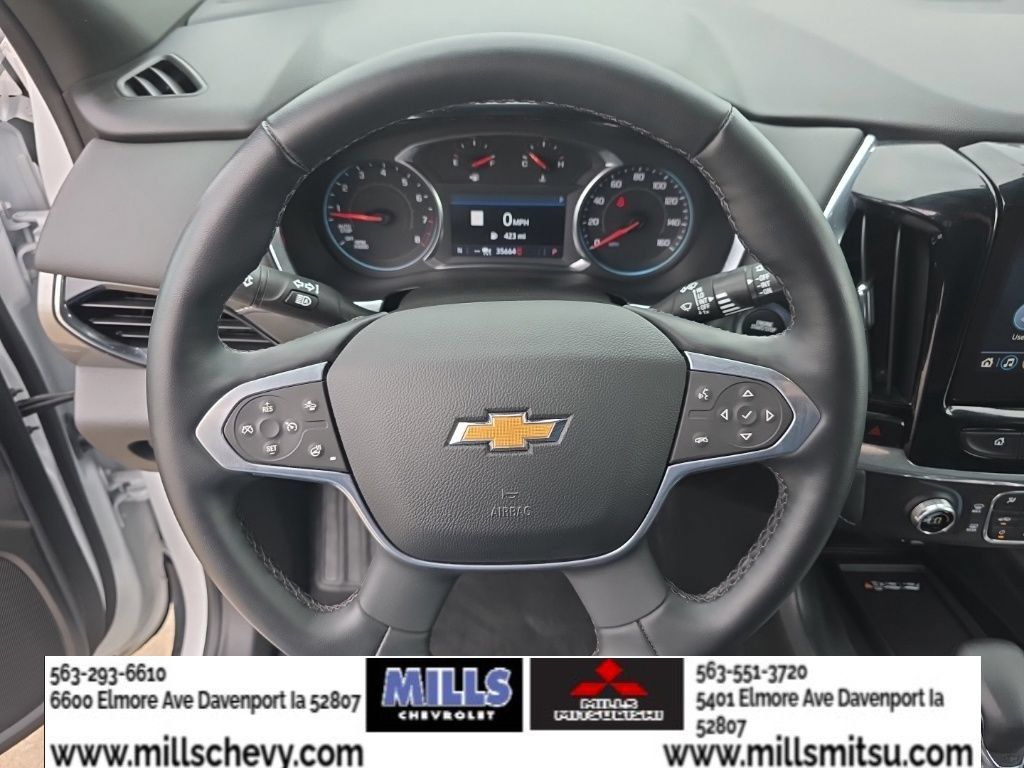 Used 2023 Chevrolet Traverse LT w/ LT Premium Package AWD/4WD image 9