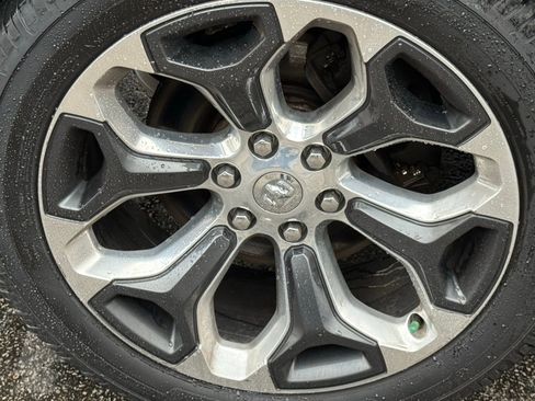 Used 2019 RAM 1500 Limited image 10