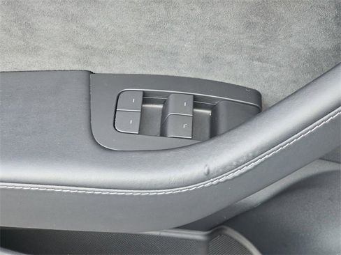 Used 2022 Tesla Model 3 Performance image 30