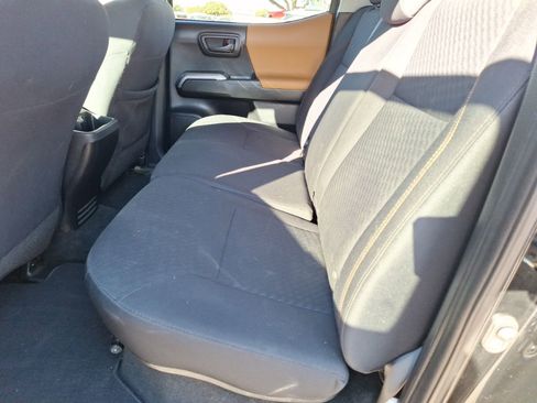 Used 2020 Toyota Tacoma SR5 image 32