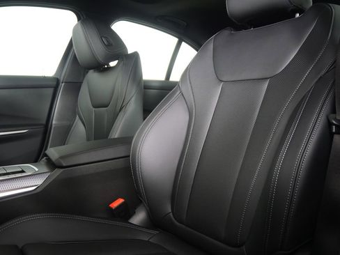 New 2026 BMW 330i Sedan w/ M Sport Package image 11