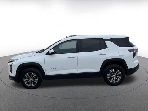 Used 2025 Chevrolet Equinox LT FWD image 9