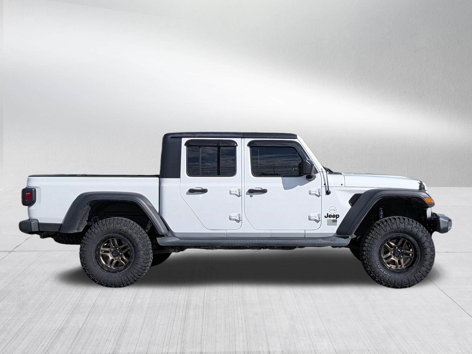 Used 2020 Jeep Gladiator Sport w/ Quick Order Package 23S AWD/4WD image 8