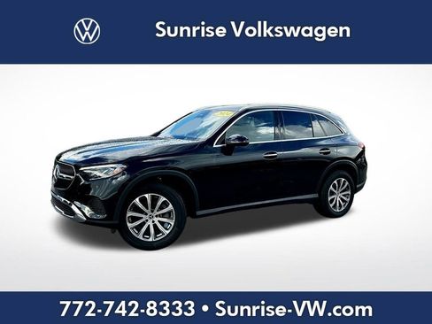 Used 2024 Mercedes-Benz GLC 300 4MATIC image 1