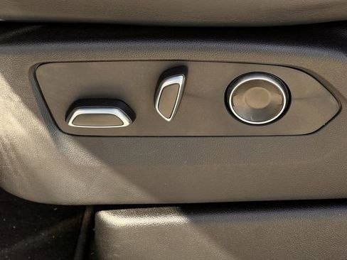 Certified 2024 Cadillac Escalade Premium Luxury w/ Performance Package image 27