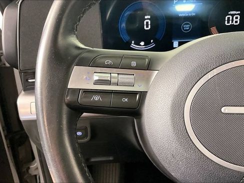 Used 2025 Hyundai Kona SEL AWD/4WD image 9