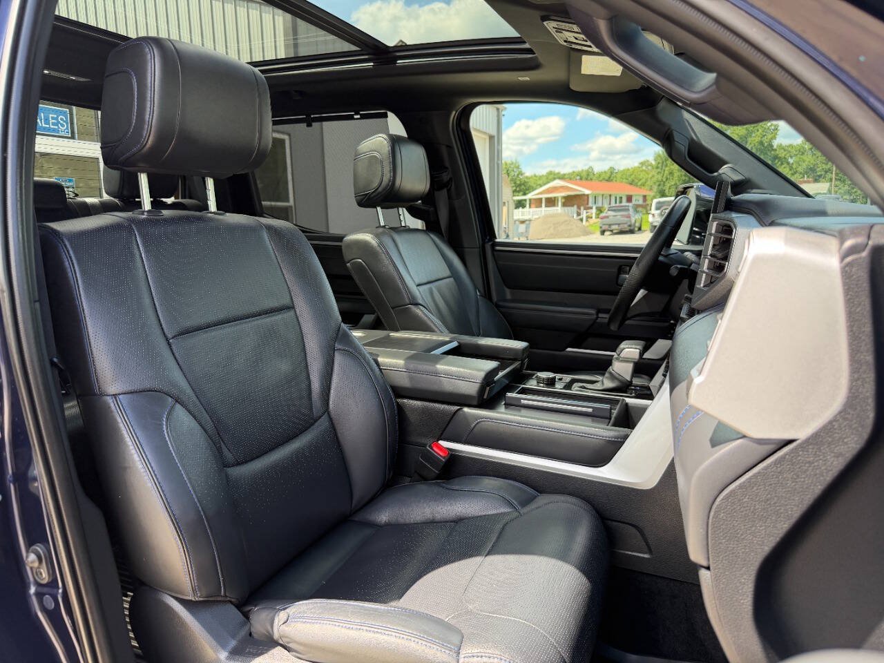 Used 2024 Toyota Tundra Platinum AWD/4WD image 18