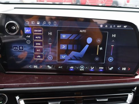 New 2026 Chevrolet Traverse Z71 image 13