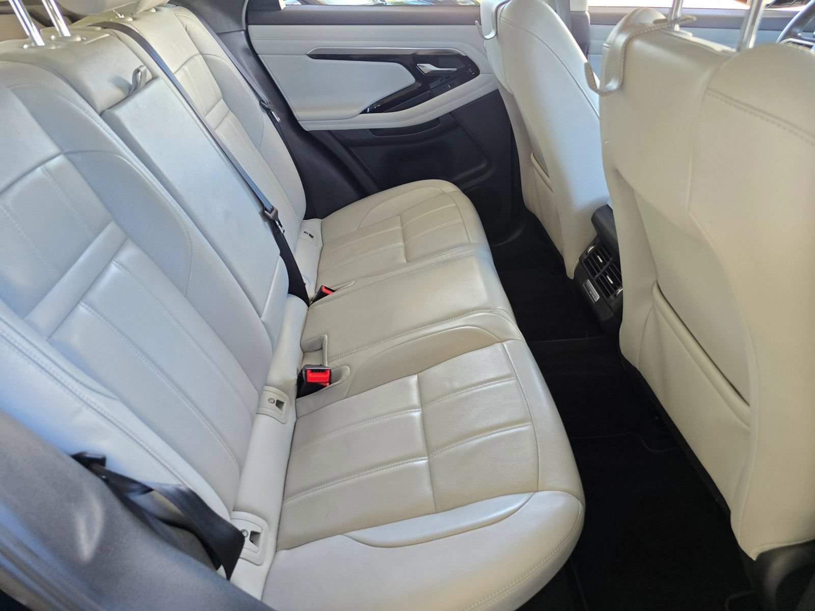 Used 2021 Land Rover Range Rover Evoque SE AWD/4WD image 31