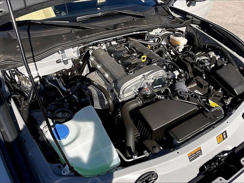 Used 2025 MAZDA MX-5 Miata RF Grand Touring image 32