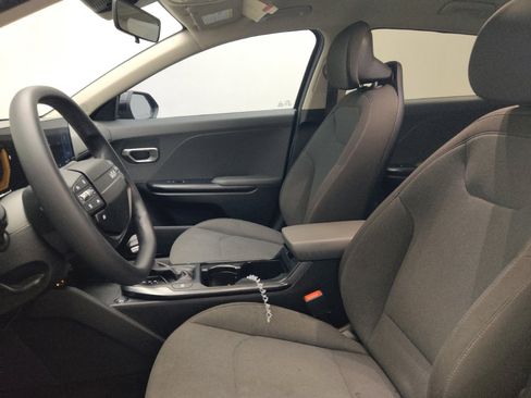 Used 2025 Kia K4 FWD image 17