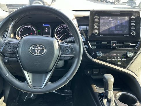 Used 2024 Toyota Camry SE w/ Convenience Package FWD image 17