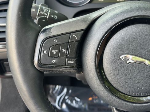 Used 2014 Jaguar F-TYPE Convertible RWD image 39