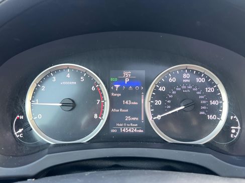 Used 2016 Lexus IS 200t image 12