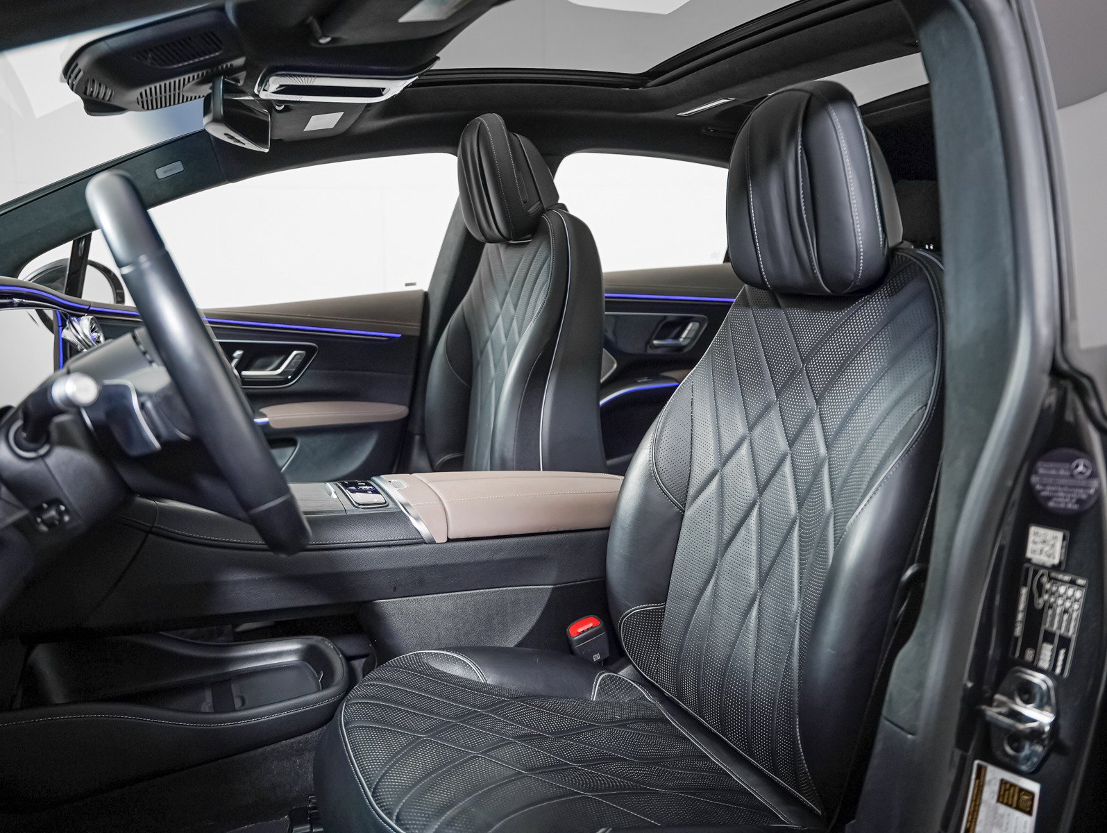 Certified 2023 Mercedes-Benz EQS 580 4MATIC Sedan image 11