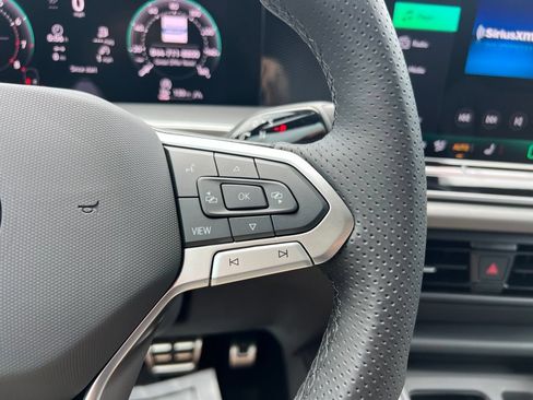 New 2026 Volkswagen Tiguan SE R-Line AWD/4WD image 17