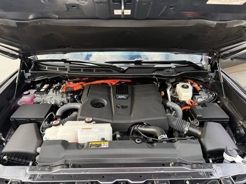 Used 2025 Toyota Tundra Platinum image 15