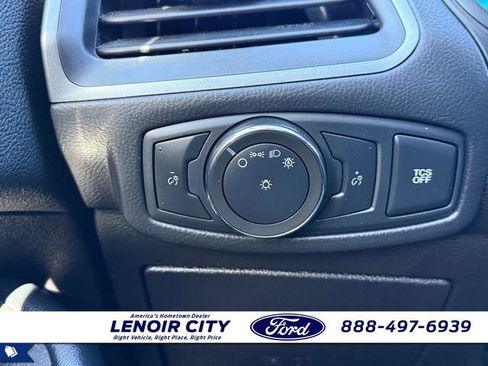 Certified 2020 Ford Edge SE image 19