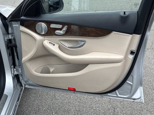 Used 2018 Mercedes-Benz C 300 4MATIC Sedan image 8